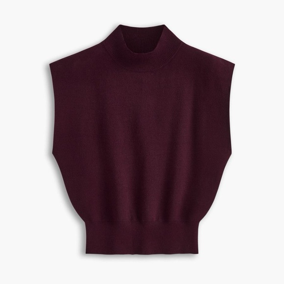 Stretch knit sweater vest in burgundy - fits like Large - Picture 2 of 4